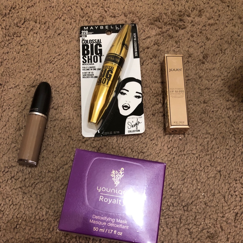 Makeup bundle number 2